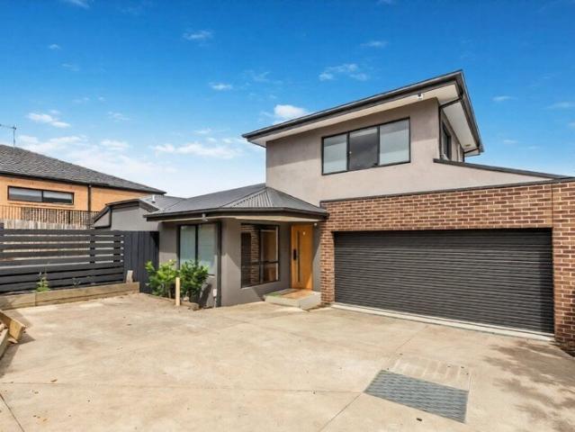 Townhouse for rent in Doncaster East, Melbourne