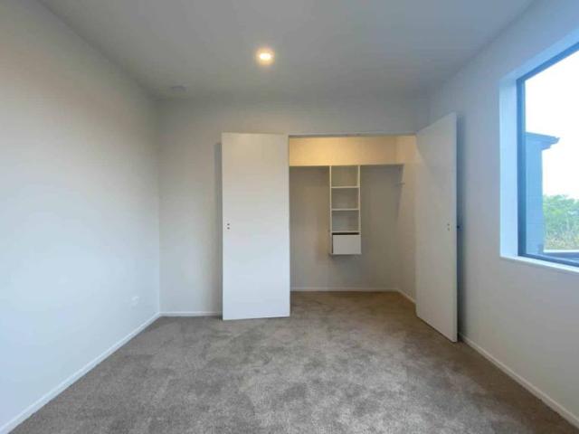 Townhouse for rent in Goodwood Heights, Manurewa