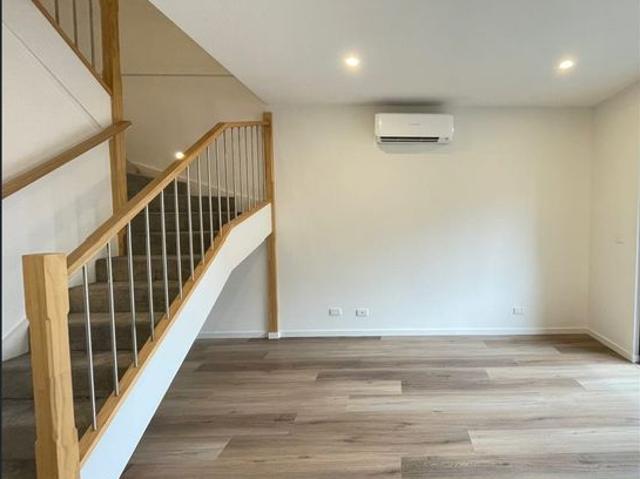 Townhouse for rent in Mitcham, Melbourne