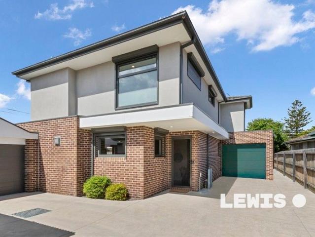 Townhouse for sale in Camerons Creek, Victoria