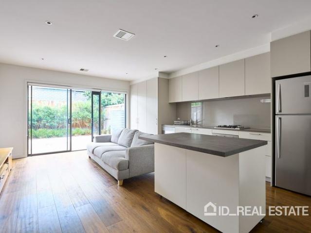 Townhouse for rent in Camerons Creek, Victoria