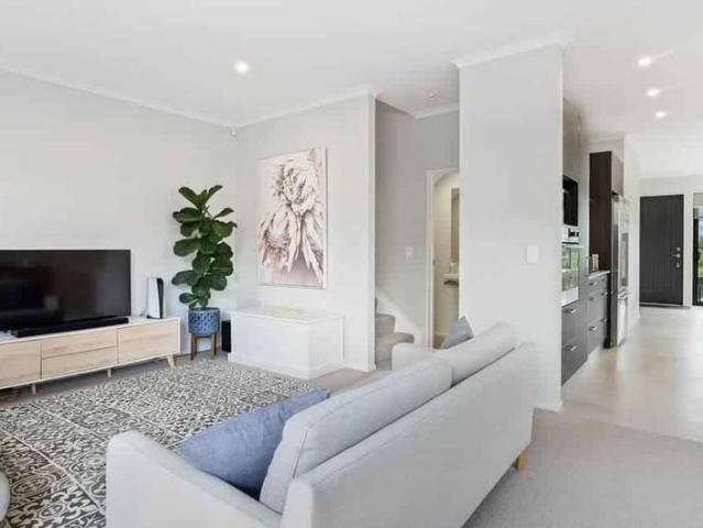 Townhouse for rent in Whangaparaoa, Oroua County