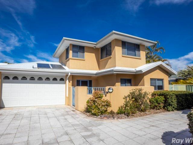 Townhouse for sale in Tuncurry, New South Wales