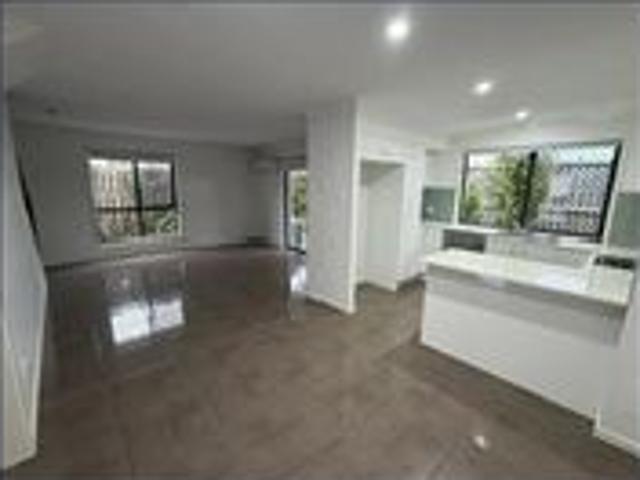Townhouse for rent in Fernbrook, Queensland