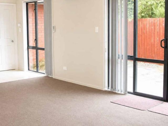 Townhouse for rent in Heathcote, Canterbury