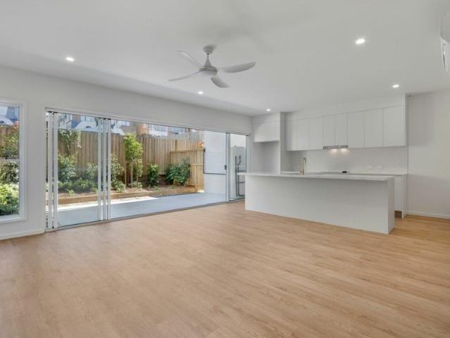 Townhouse for rent in Toombul, Queensland