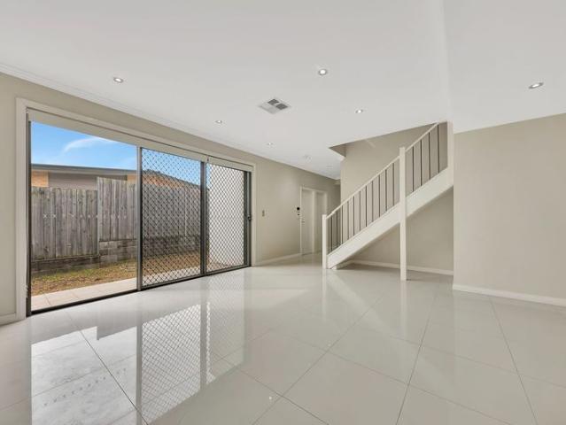 Townhouse for rent in Sydney, New South Wales