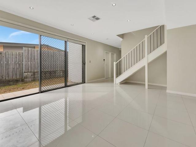 Townhouse for rent in Sydney, New South Wales
