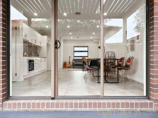 Townhouse for rent in Camerons Creek, Victoria