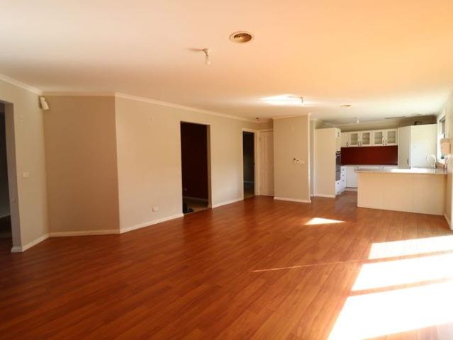 Townhouse for rent in Camerons Creek, Victoria