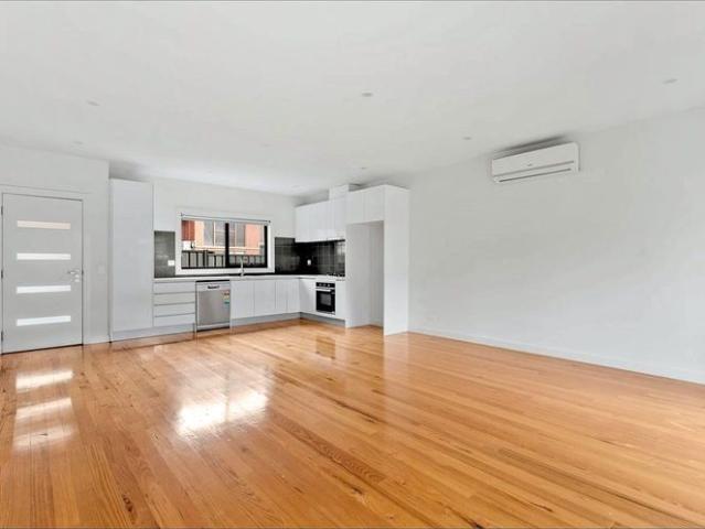 Townhouse for rent in Camerons Creek, Victoria