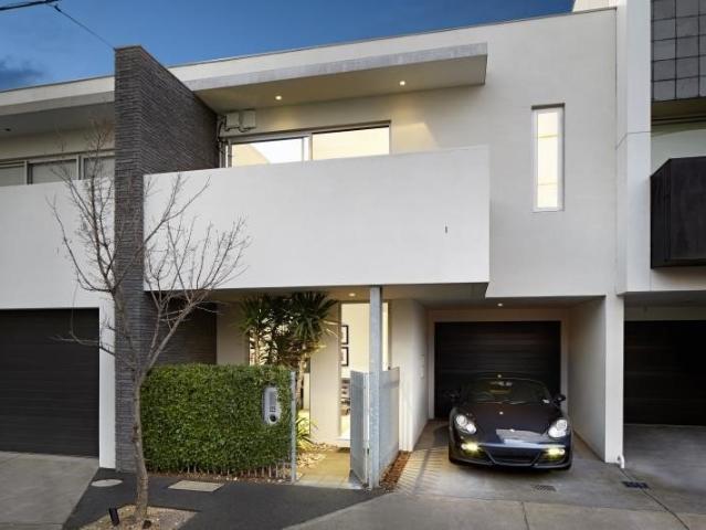 Townhouse for rent in Windsor, Melbourne
