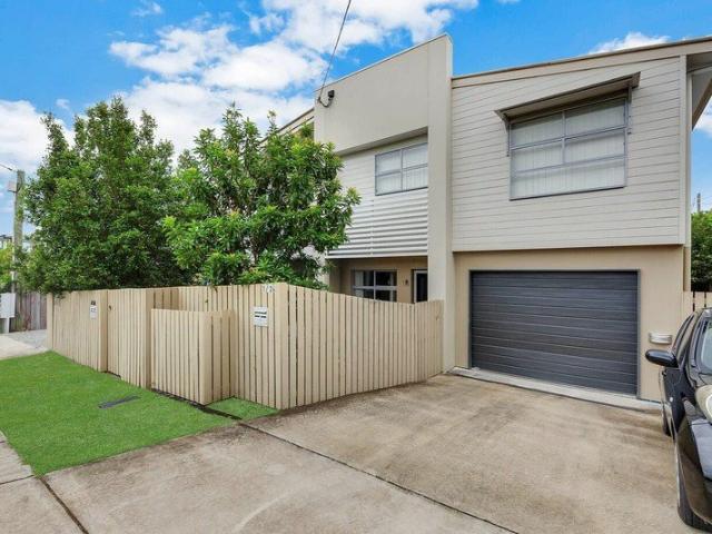 Townhouse for rent in Toombul, Queensland