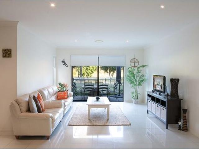Townhouse for rent in Fernbrook, Queensland