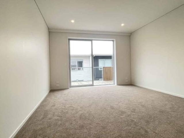 Townhouse for rent in New Lynn