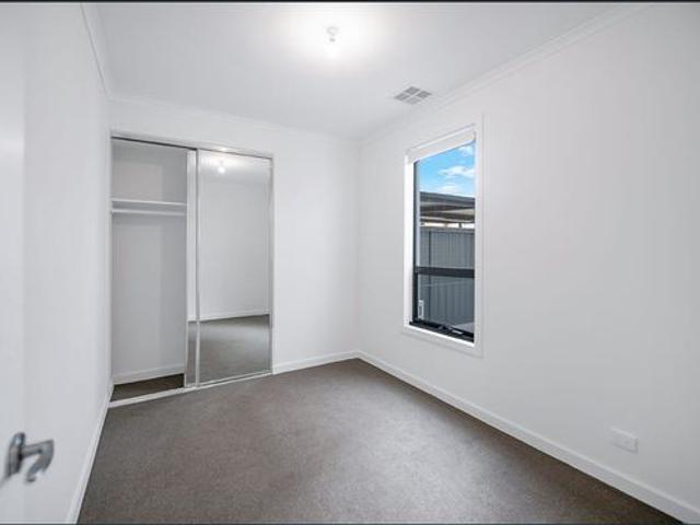 Townhouse for rent in Horseshoe Creek, South Australia