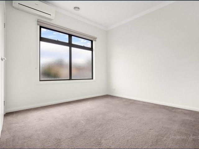 Townhouse for rent in Camerons Creek, Victoria