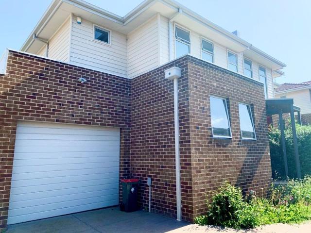 Townhouse for rent in Camerons Creek, Victoria