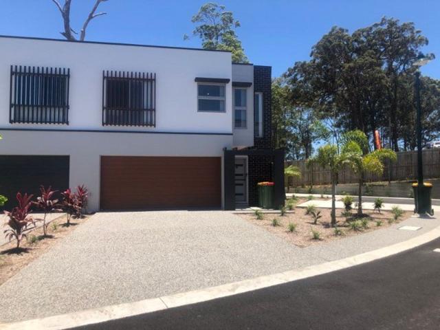 Townhouse for rent in Coomera, Gold Coast City