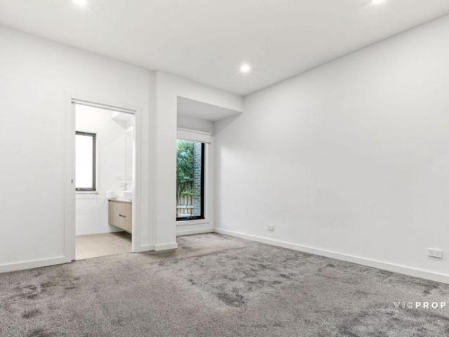 Townhouse for rent in Camerons Creek, Victoria