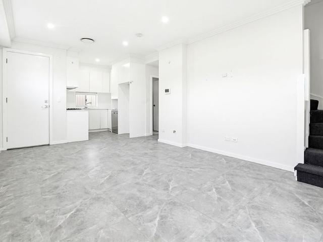 Townhouse for rent in Sydney, New South Wales