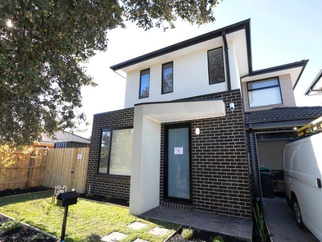 Townhouse for rent in Altona North, Melbourne