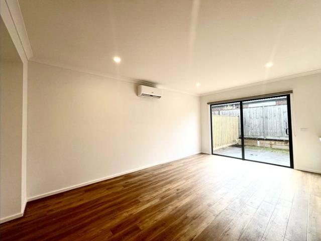 Townhouse for rent in Camerons Creek, Victoria