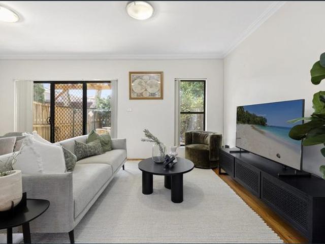 Townhouse for rent in Sydney, New South Wales