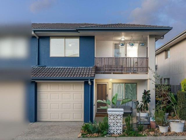 Townhouse for rent in Toombul, Queensland