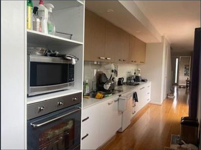 Townhouse for rent in Coburg North, Melbourne