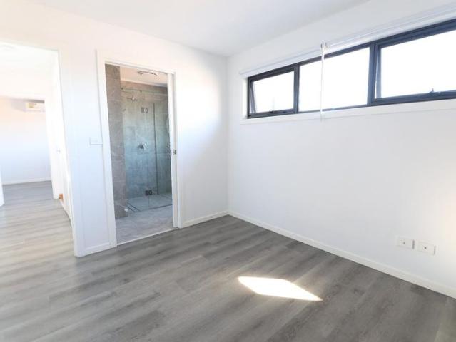 Townhouse for rent in Camerons Creek, Victoria