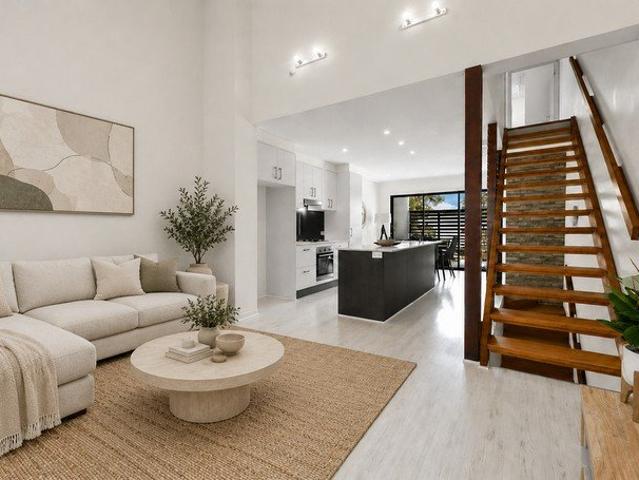 Townhouse for sale in Coorparoo, Greater Brisbane