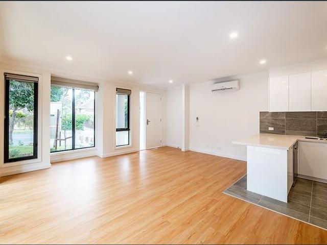 Townhouse for rent in Camerons Creek, Victoria