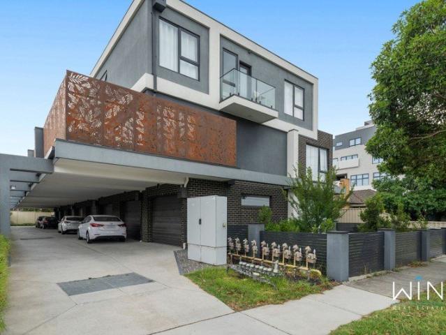 Townhouse for sale in Camerons Creek, Victoria