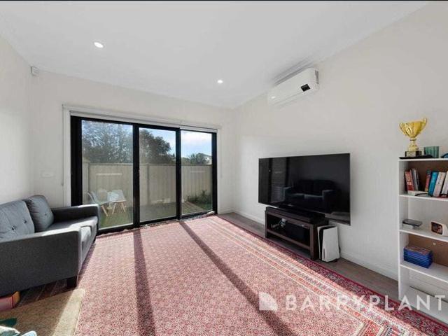 Townhouse for rent in Camerons Creek, Victoria