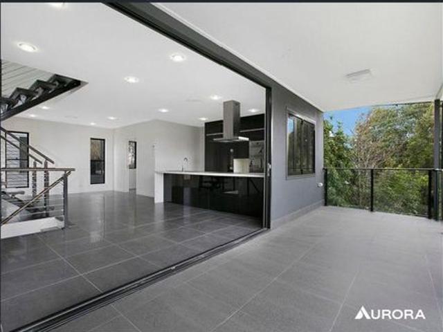Townhouse for rent in Toombul, Queensland