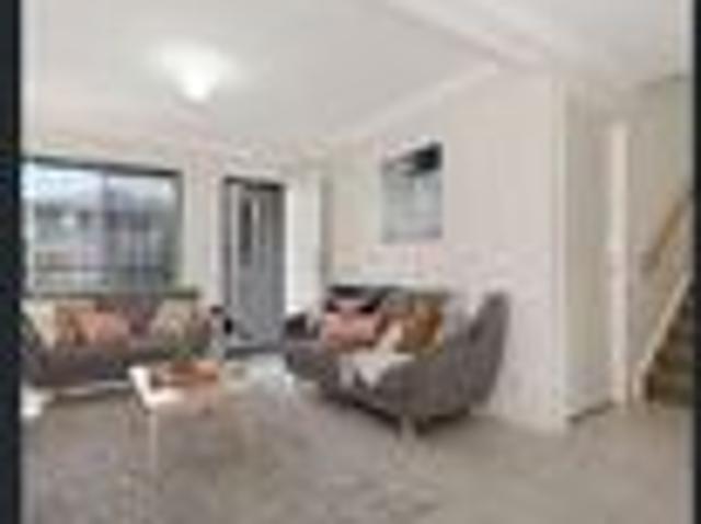 Townhouse for rent in Toombul, Queensland
