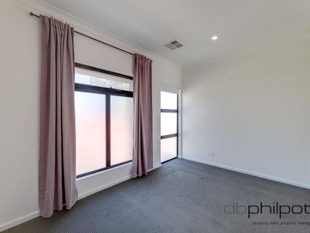 Townhouse for rent in Blair Athol, Adelaide