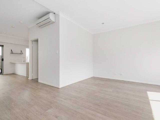 Townhouse for rent in Clarkson, City of Wanneroo