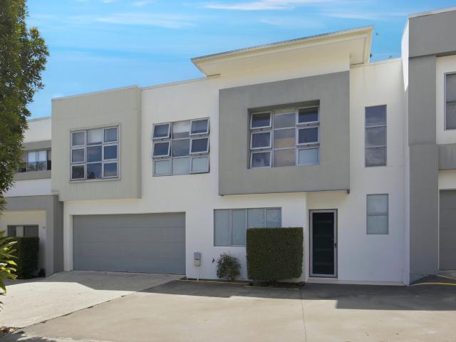 House for sale in Fernbrook, Queensland