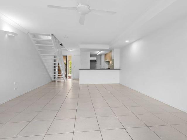 Townhouse for rent in Fernbrook, Queensland