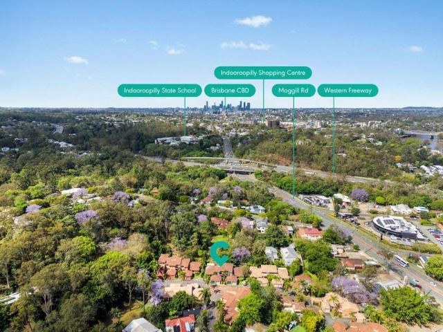 Townhouse for sale in Chapel Hill, Greater Brisbane
