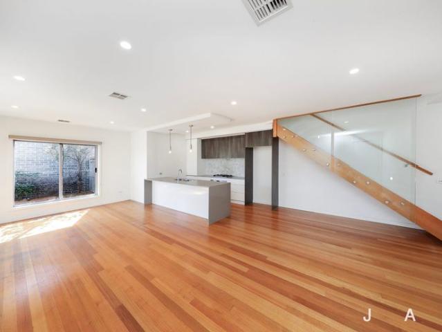 Townhouse for rent in Camerons Creek, Victoria