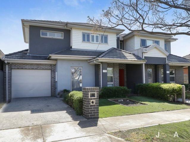 Townhouse for rent in Altona North, Melbourne