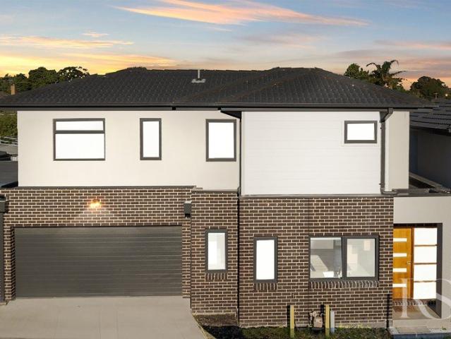 Townhouse for sale in Dandenong, Melbourne