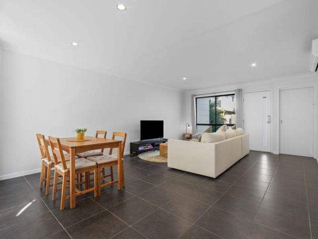 Townhouse for rent in Fernbrook, Queensland