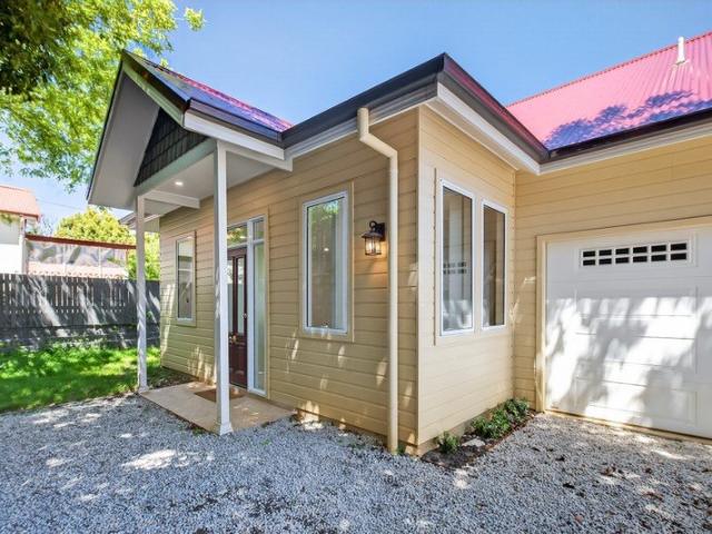 Townhouse for sale in Sydney, Blue Mountains City Council