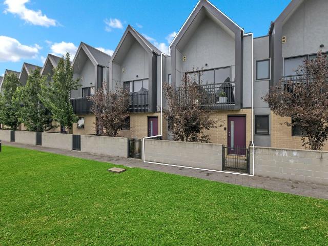 Townhouse for sale in Camerons Creek, Victoria