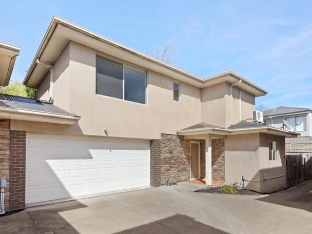 Townhouse for sale in Frankston, Melbourne