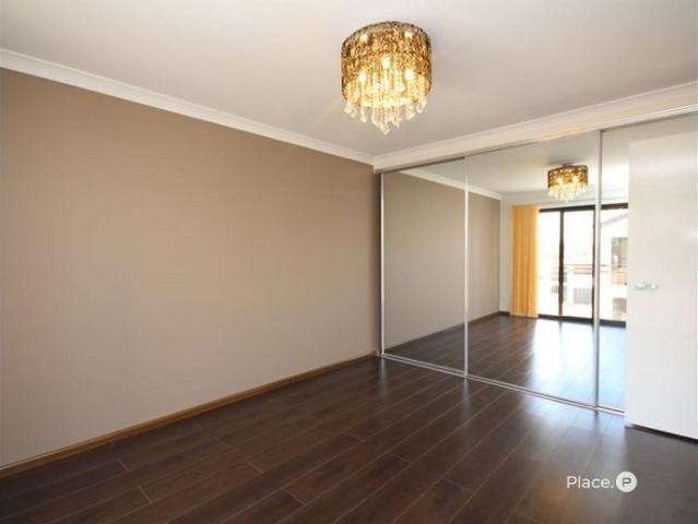 Townhouse for rent in Calamvale, Greater Brisbane